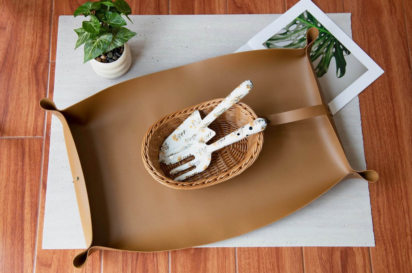 PU Leather Plant Repotting Mat Waterproof Transplanting Mat - Brown
