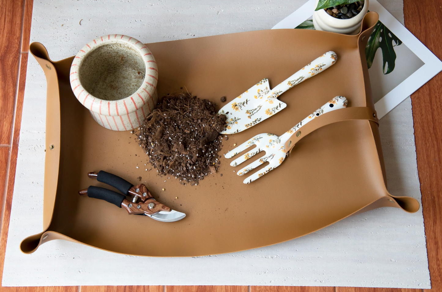 PU Leather Plant Repotting Mat Waterproof Transplanting Mat - Brown