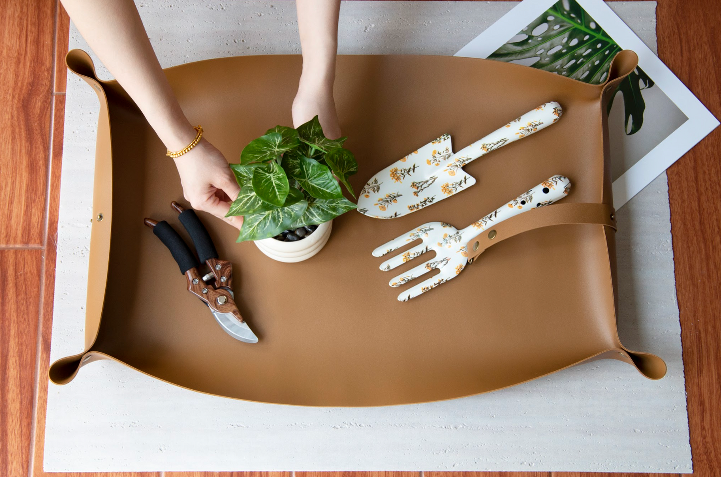 PU Leather Plant Repotting Mat Waterproof Transplanting Mat - Brown